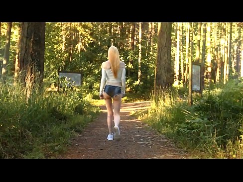 ❤️ O femeie frumoasă se mișcă încet, nu video nud ❌  at us ro.hentaisaturn.ru